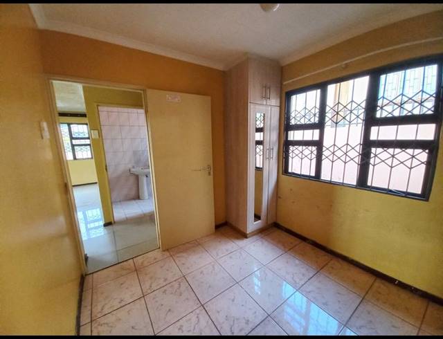 1 BEDROOM PROPERTY TO RENT IN PANORAMA GARDENS